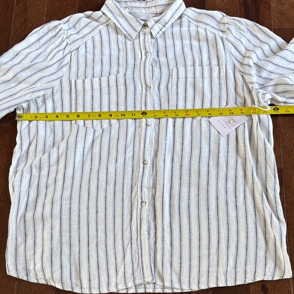 LC Lauren Conrad Button Down Shirt - Picture 7 of 11